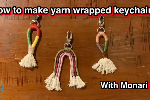 image of How to make yarn wrapped keychains with Monari?